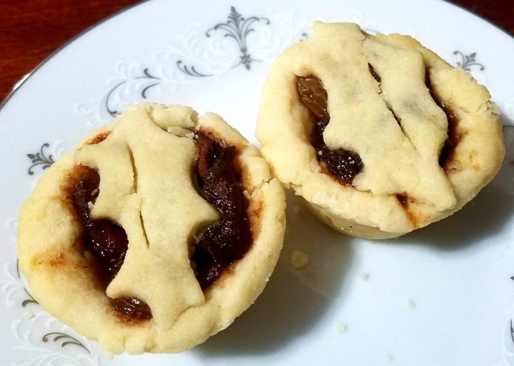 tiny mince pies on my grandmother's china plate